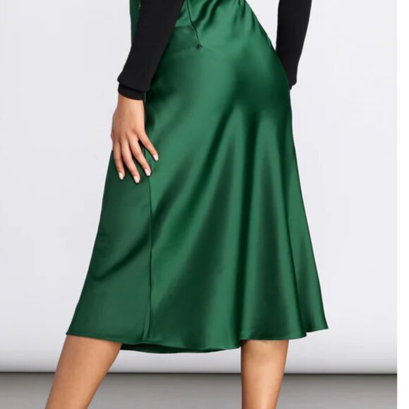 NWT - e.ssue - Emerald / Hunter Green Satin Midi Skirt - Size Small - Picture 3 of 8